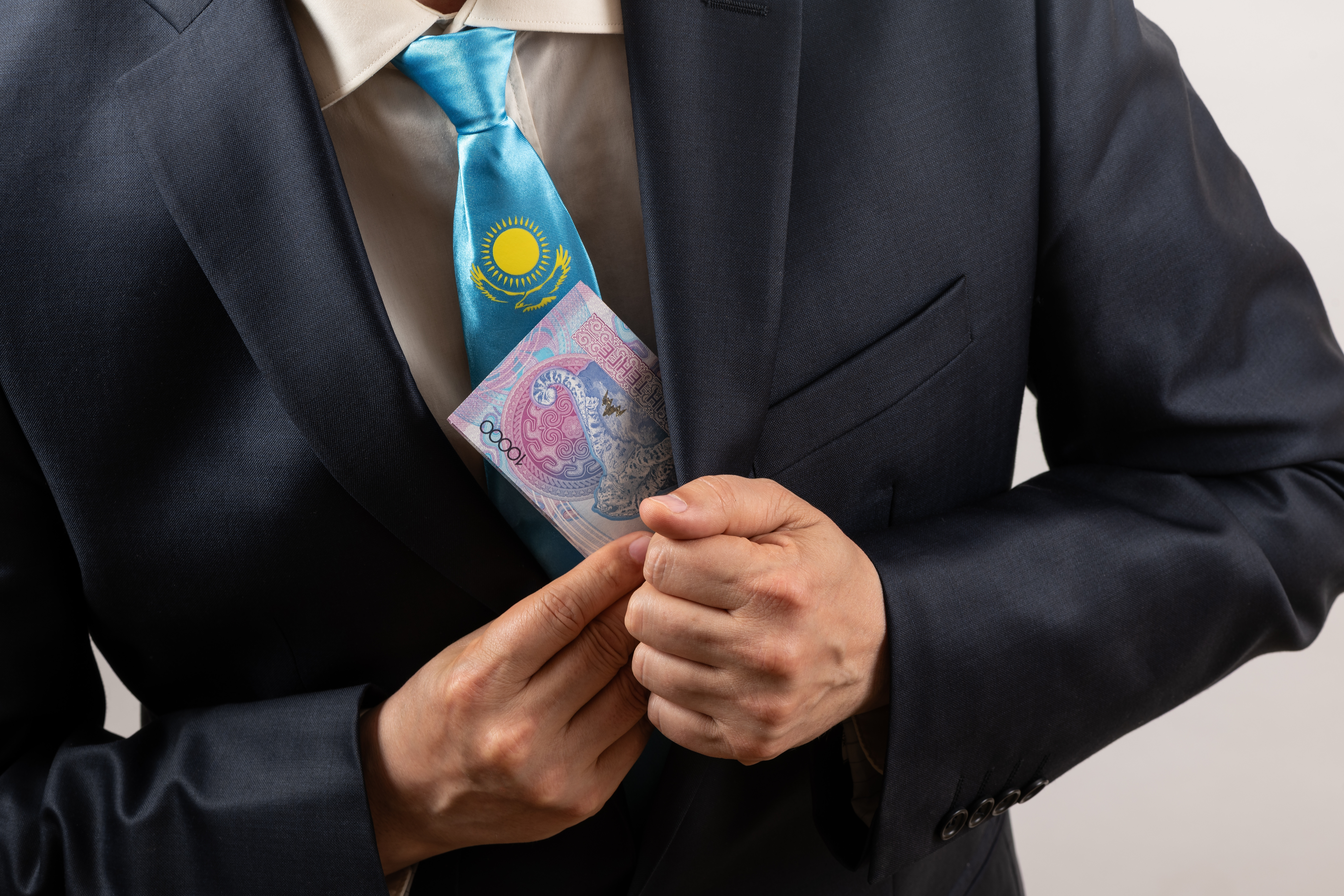 ”Corupție și cleptocrație” în Kazahstan. Compania-mamă a Rompetrol, implicată într-un scandal de 4 miliarde de dolari