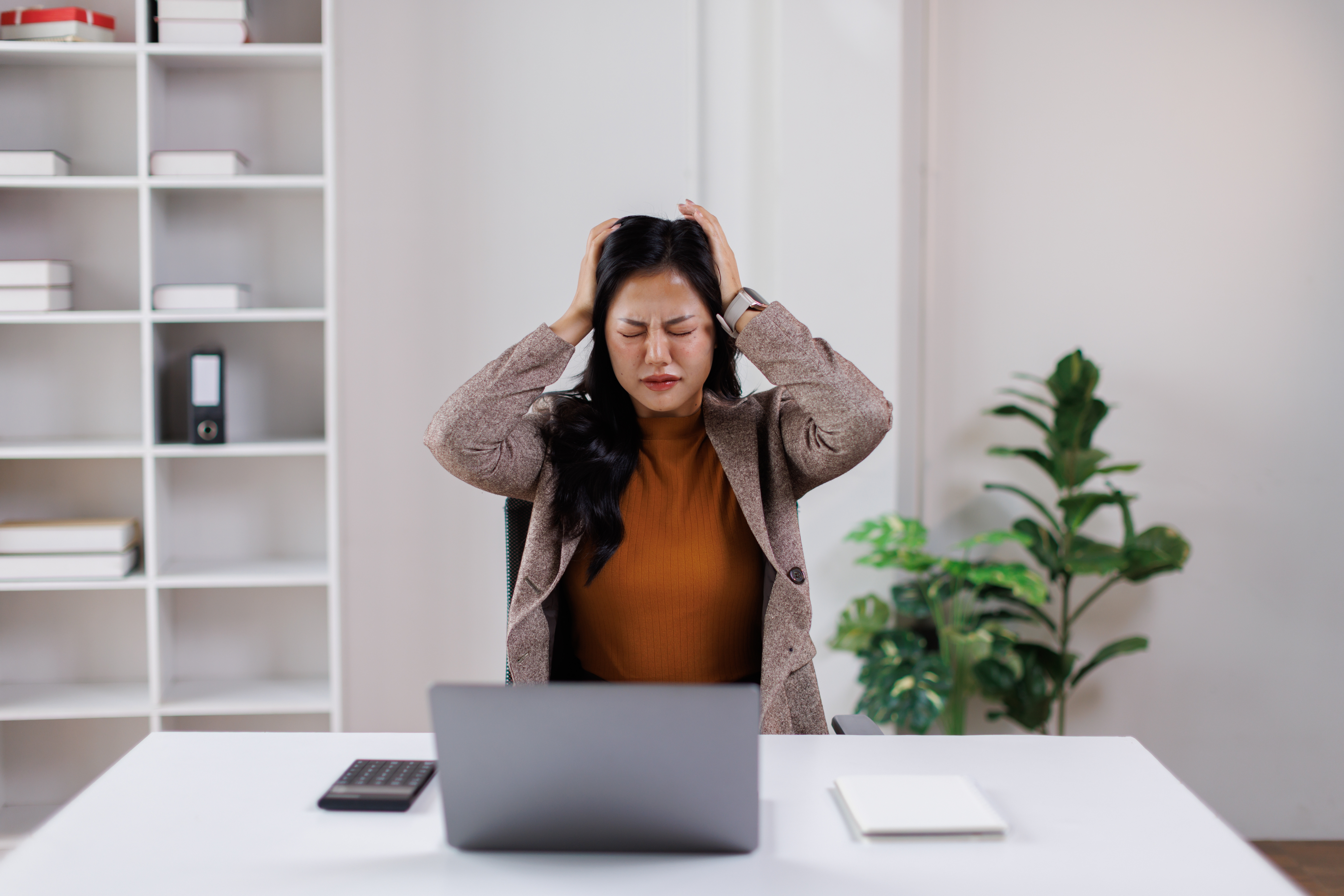 Stresul excesiv la locul de muncă duce la anxietate. Ce este această afecțiune și cum poate fi ținută sub control