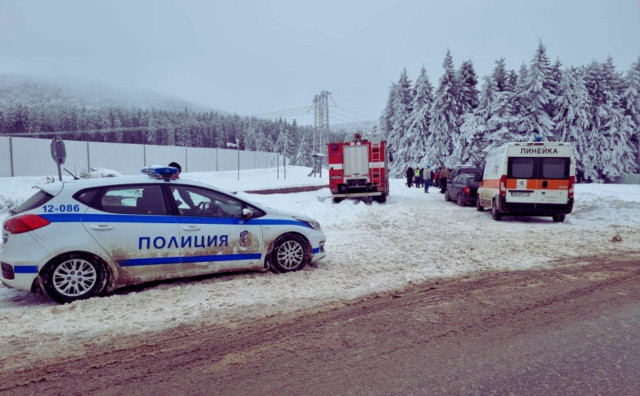 Caz macabru în Bulgaria, la o cabană mistuită de flăcări. Poliția nu exclude o „sinucidere ritualică”