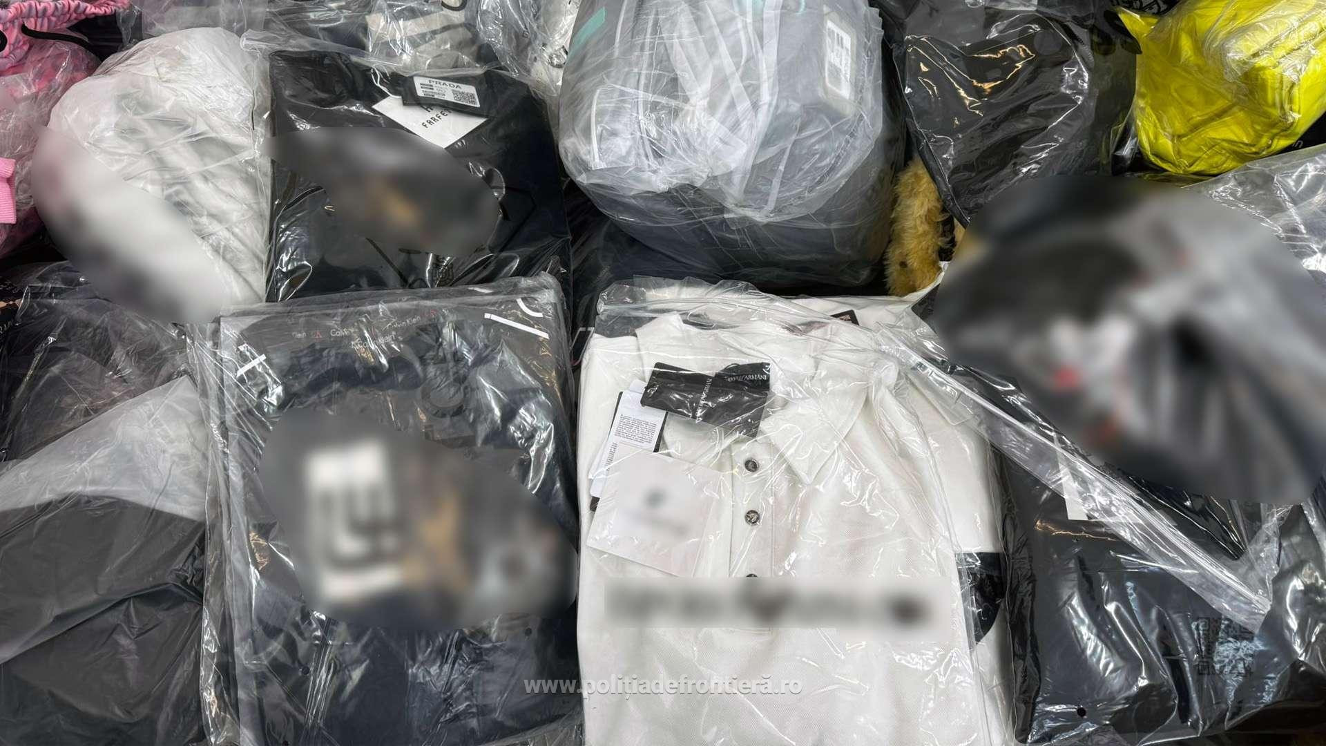 Ce au descopeit polițiștii de frontieră din Giurgiu după ce au controlat mai multe autocare venite din Turcia. FOTO