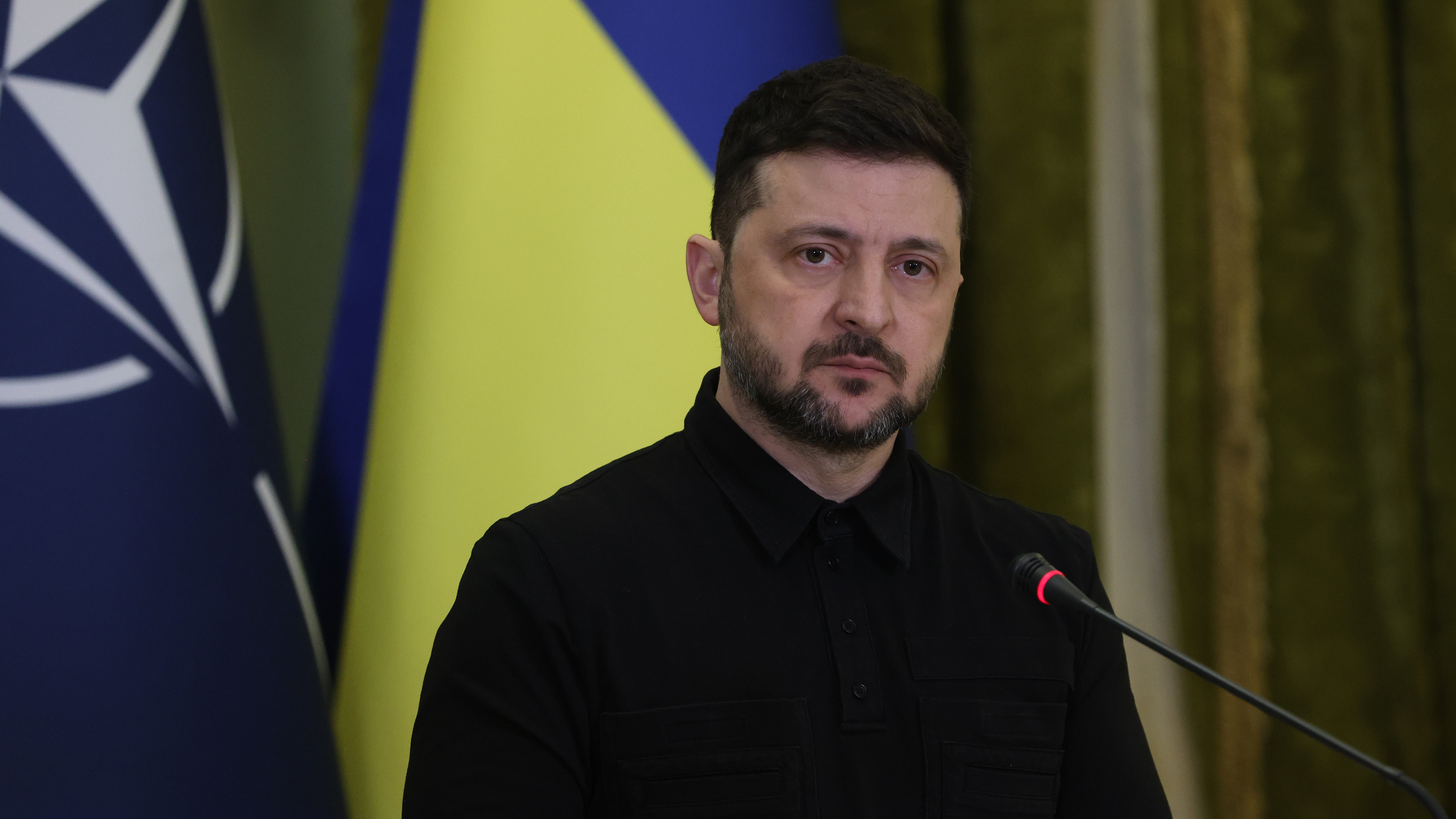 Zelenski cedează presiunilor lui Trump. Ucraina se pregătește de alegeri prezidențiale și referendum - FT