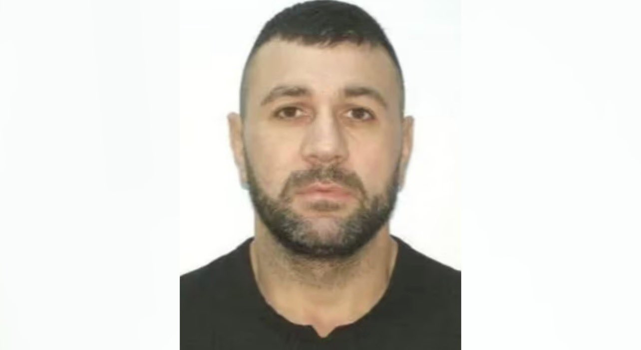 Cum a reușit un infractor român, prieten cu Andrew Tate, să rămână în Marea Britanie. Este căutat de autoritățile române