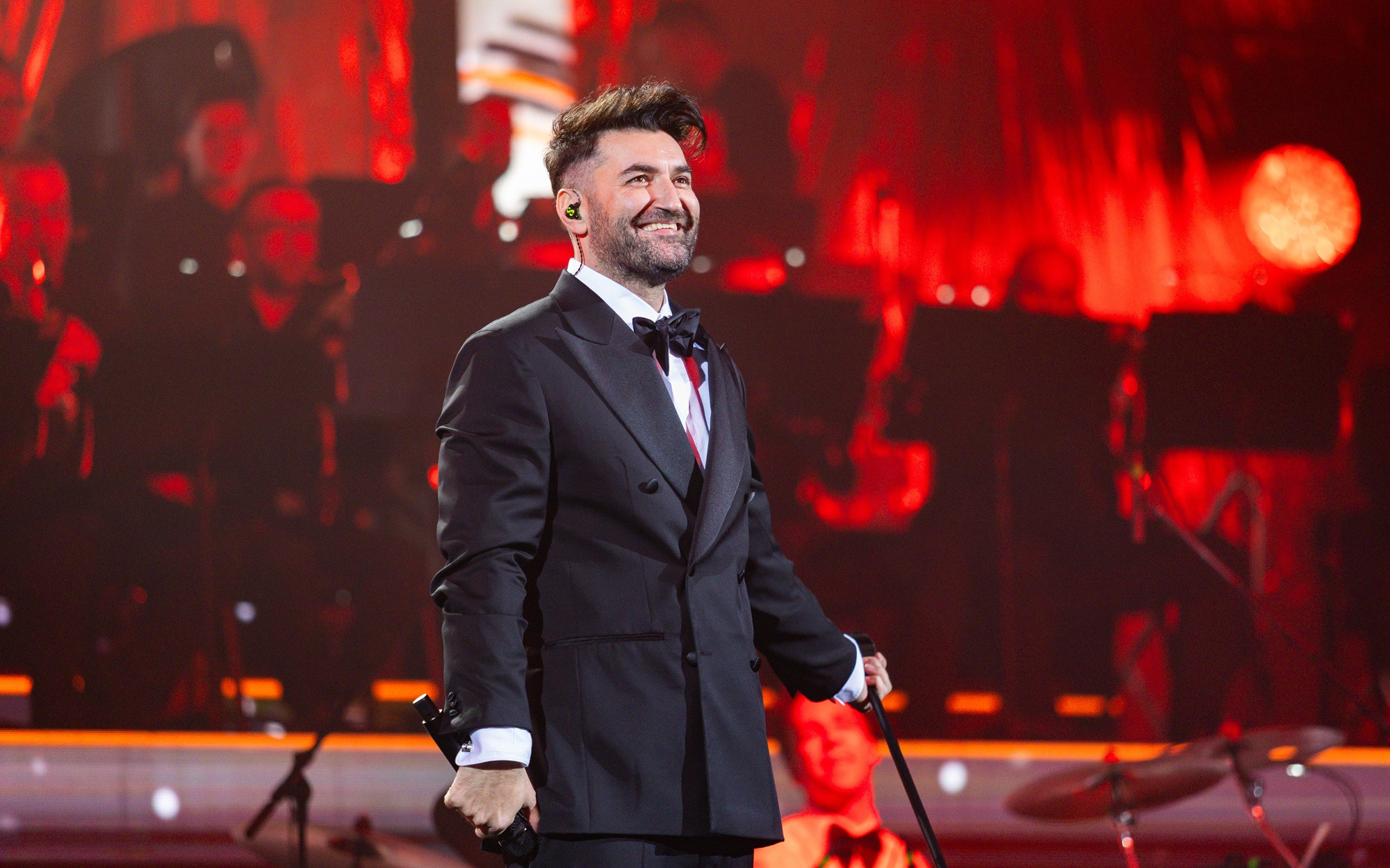 Cadoul perfect pentru luna iubirii: Bilete la turneul-eveniment Armonie al lui Smiley cu 20% reducere!