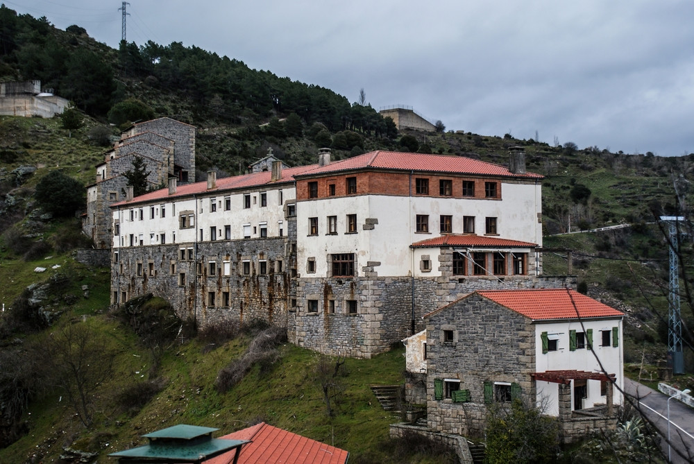 Shutterstock 2601092409