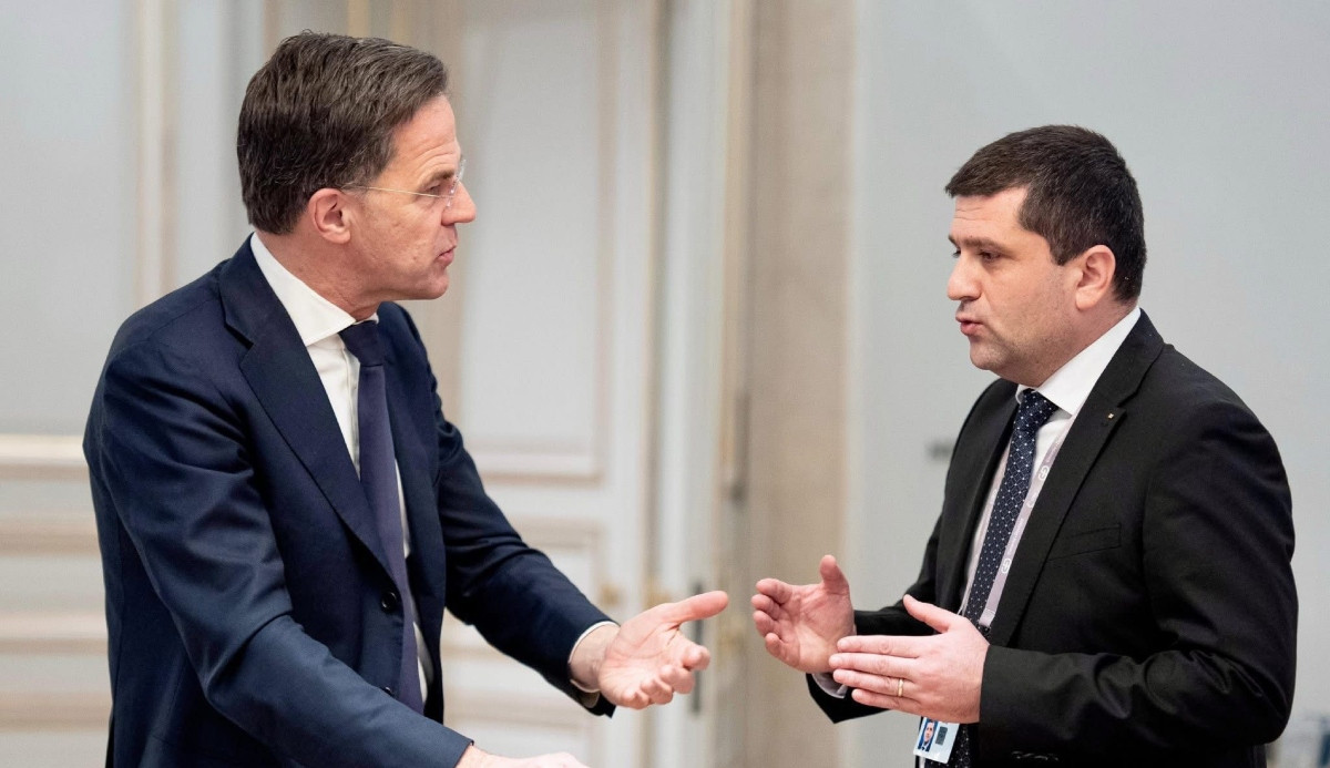 Ce i-a transmis ministrul rom&acirc;n al Apărării șefului NATO: &rdquo;Avem niște bani. Veniți cu tehnologia voastră&rdquo;