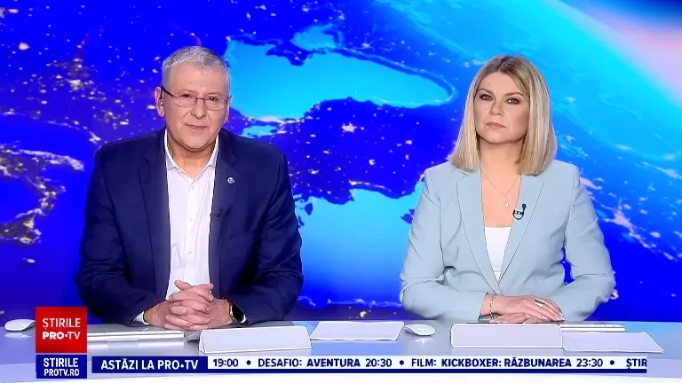 Un bărbat din New Jersey a construit o camionetă din zăpadă unde vinde înghețată. Toate încasările sunt donate