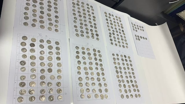 Tezaur impresionant, descoperit de doi soți în Prahova. Comoara este estimată la 100.000 de euro