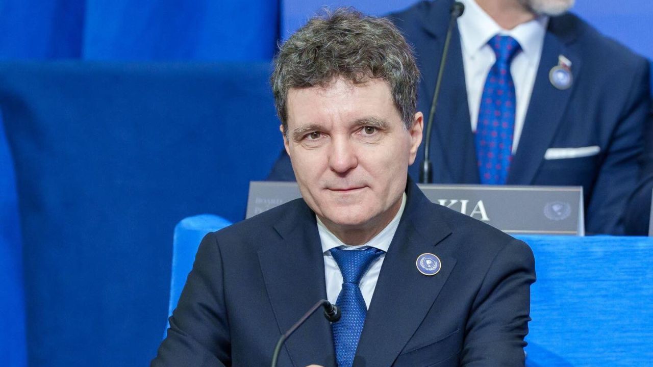 De ce a participat Nicușor Dan la Consiliul lui Ttrump, la care marii lideri europeni au refuzat să ia parte De ce a participat Nicușor Dan la Consiliul lui Ttrump, la care marii lideri europeni au refuzat să ia parte