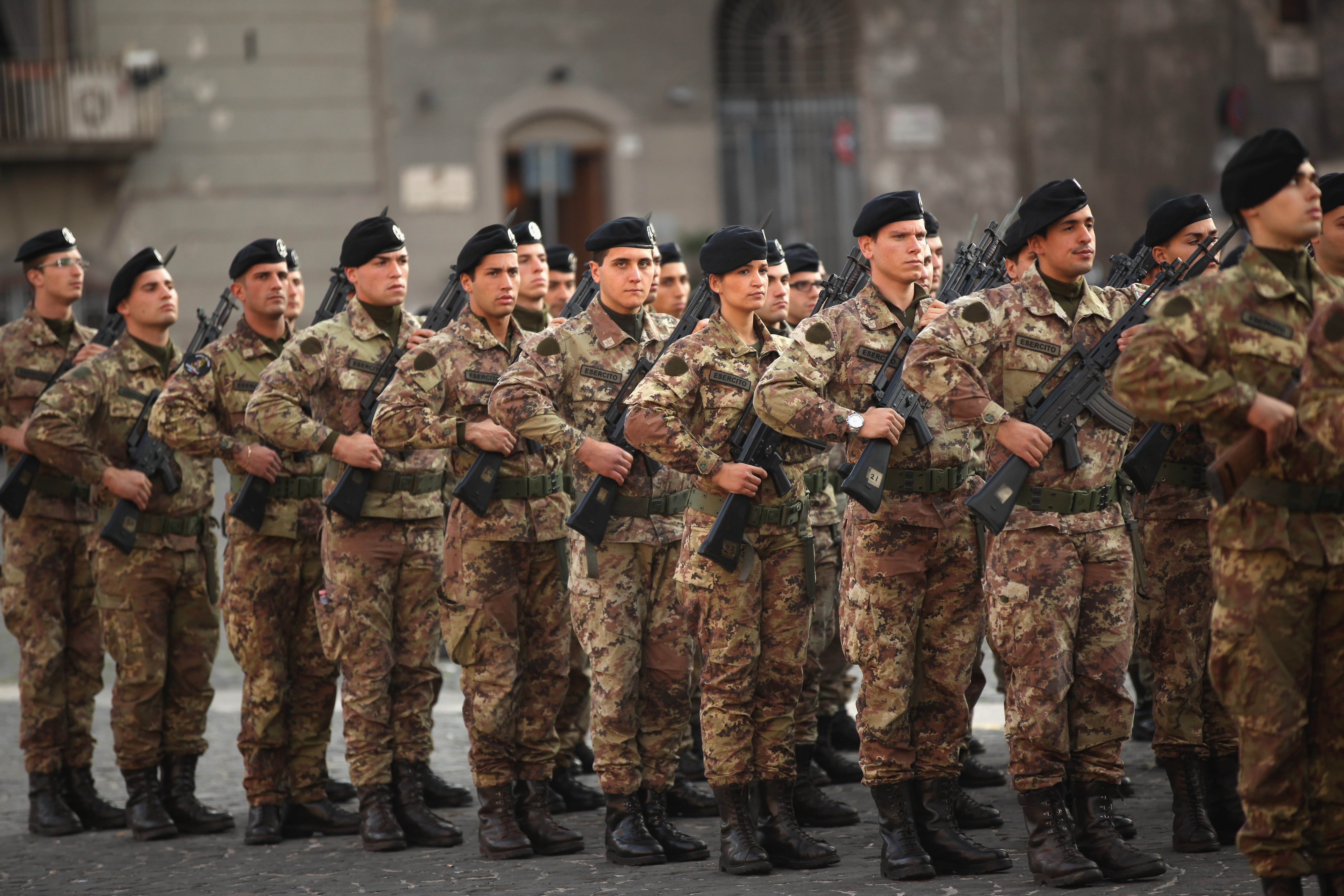 Statul care ia &icirc;n considerare să-și mărească armata cu 100.000 de oameni. Costul estimat este de aproape 6 miliarde de euro