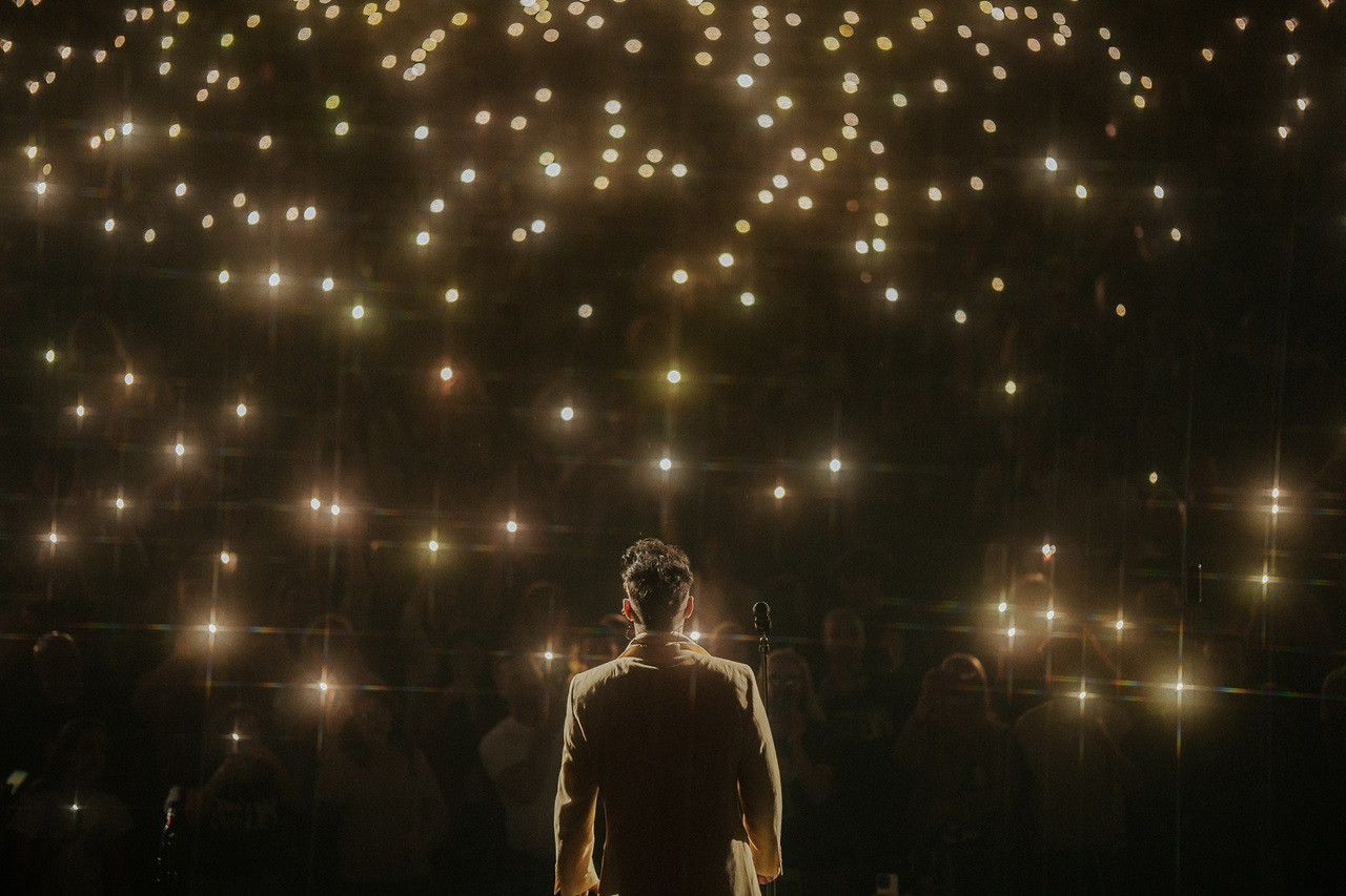 Cadoul perfect pentru luna iubirii: Bilete la turneul-eveniment Armonie al lui Smiley cu 20% reducere!