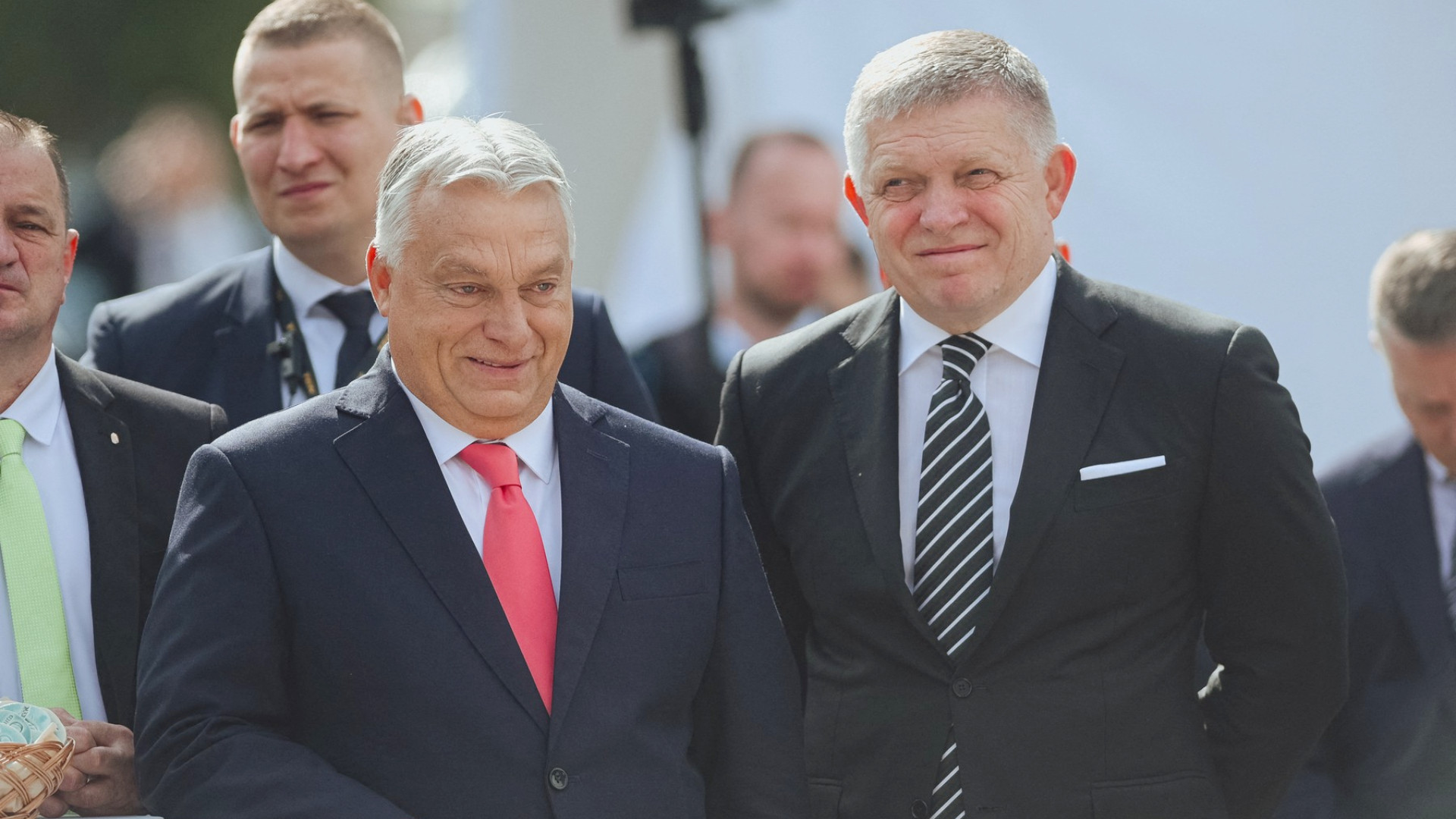 Ucraina acuză Ungaria și Slovacia de „șantaj” după amenințarea cu oprirea energiei. Cât depinde Kievul de cele două state UE