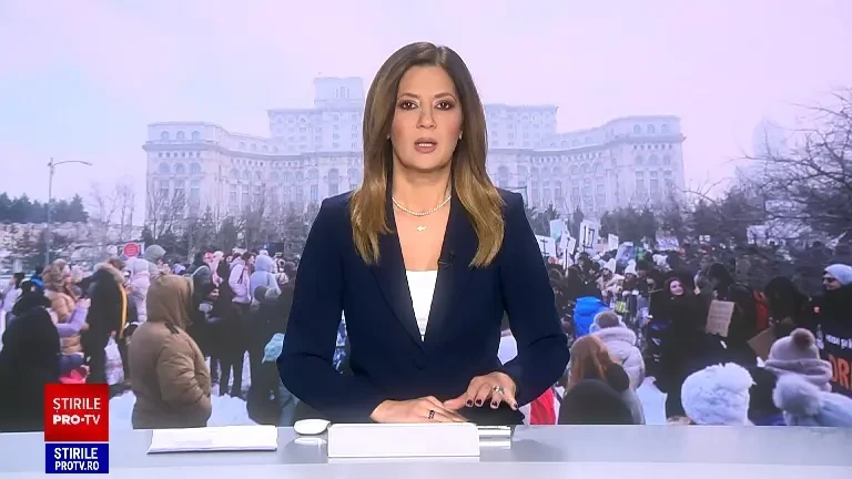 Protest în faţa Parlamentului. ONG-urile pentru protecţia animalelor acuză risipa banului public pe uciderea câinilor