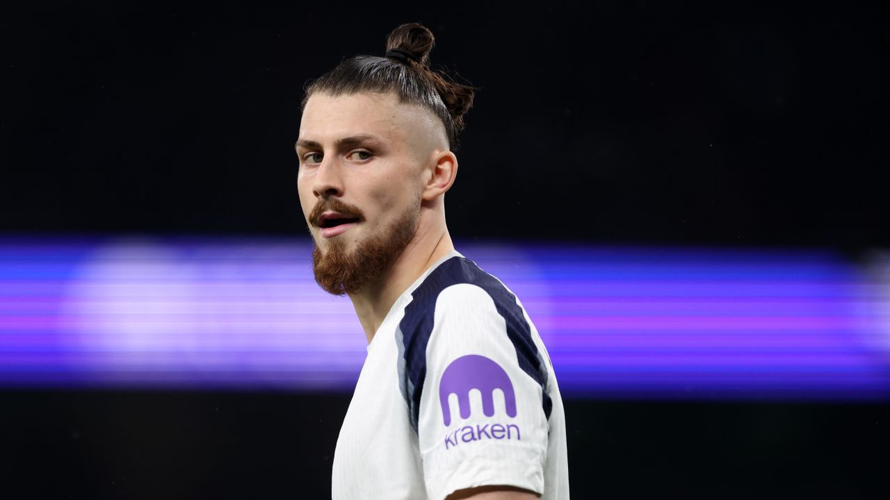 Radu Drăgușin a rămas fără antrenor. Tottenham l-a dat afară pe Igor Tudor după doar 44 de zile de mandat