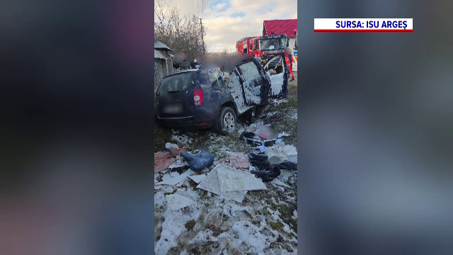 O mașină &icirc;ncărcată cu materiale de construcție s-a răsturnat după ce șoferul a adormit la volan. Bărbatul a murit