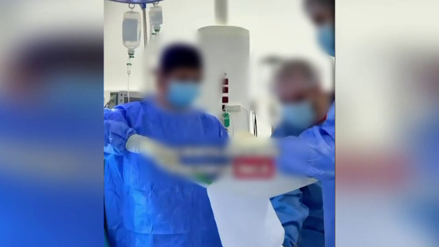 Cum se scuză medicul care a operat la privat în ziua în care trebuia să fie la stat. Corpul de control, la spitalul Elias
