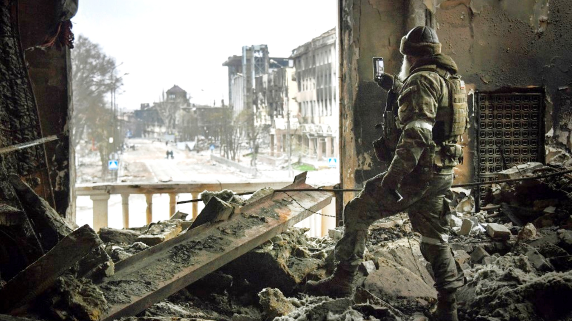 Patru ani de război &icirc;n Ucraina. Orașele distruse de Rusia și urmele unui conflict devastator, &icirc;n imagini | GALERIE FOTO