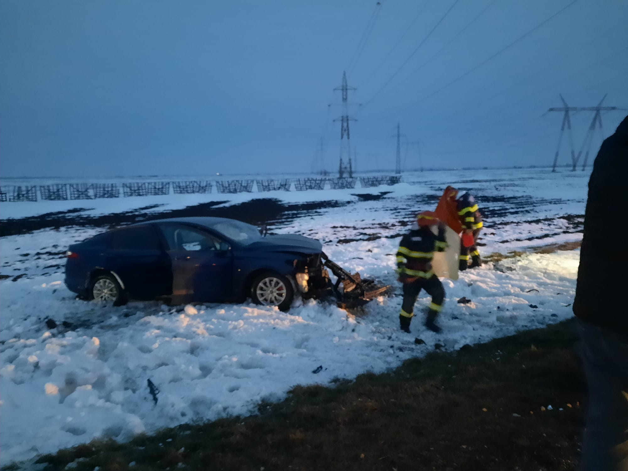 Accident grav pe DN2B, în judeţul Brăila. O femeie şi un bărbat au murit, iar fetiţa lor de 6 ani a fost rănită