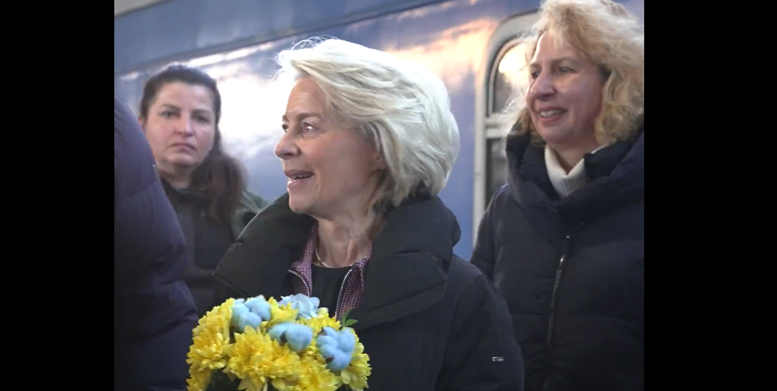 Ursula von der Leyen în vizită la Kiev, la patru ani de la invazia Rusiei în Ucraina