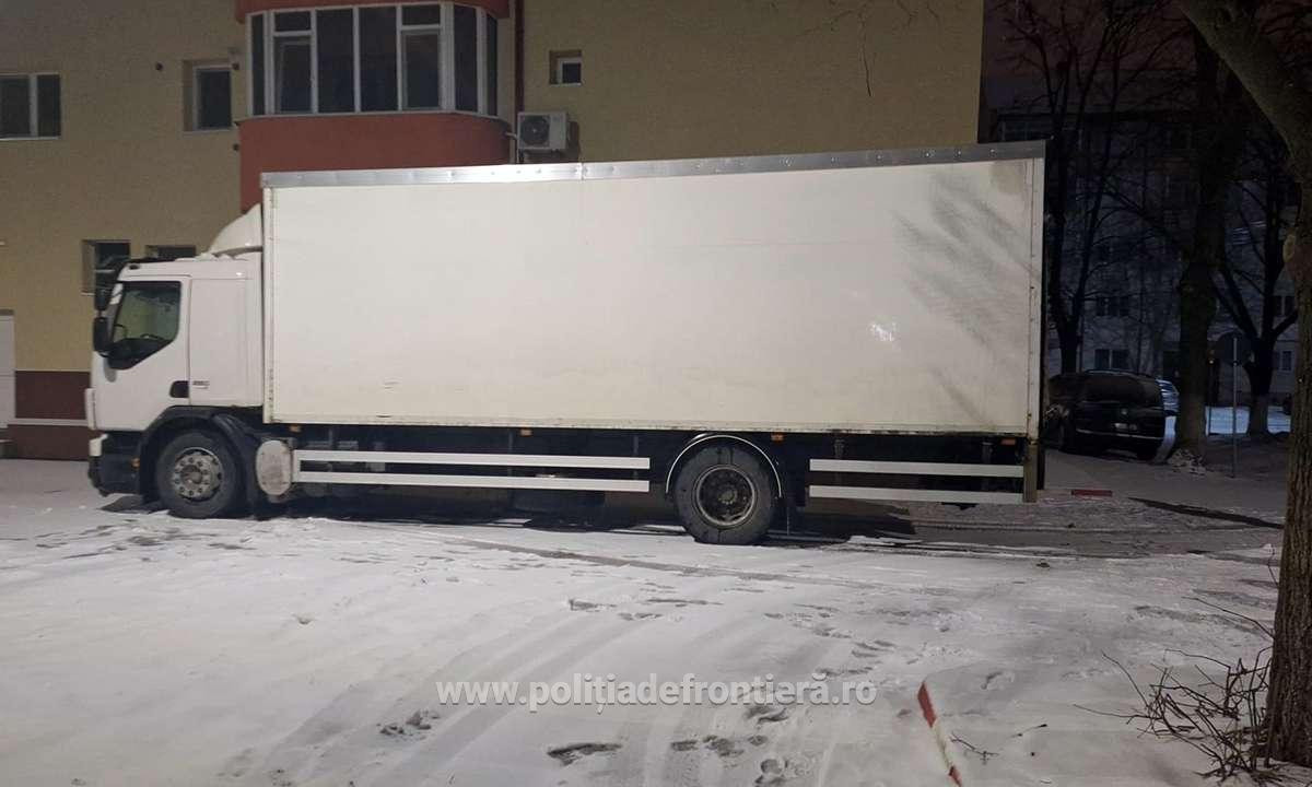 Captură record pe A2. Un șofer a fost arestat după ce polițiștii au făcut o descoperire de peste 7 milioane de lei. FOTO
