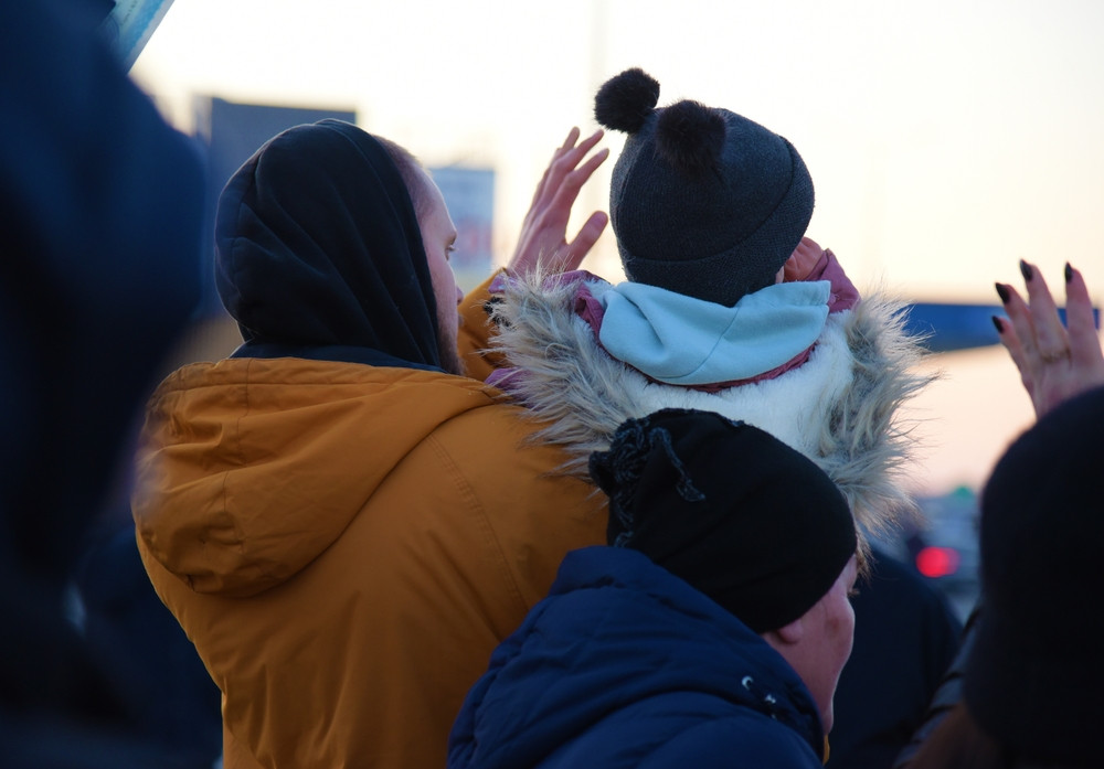 Raport: Femeile care au fugit din Ucraina se confruntă cu un nivel ridicat de violență fizică, sexuală și psihologică în UE