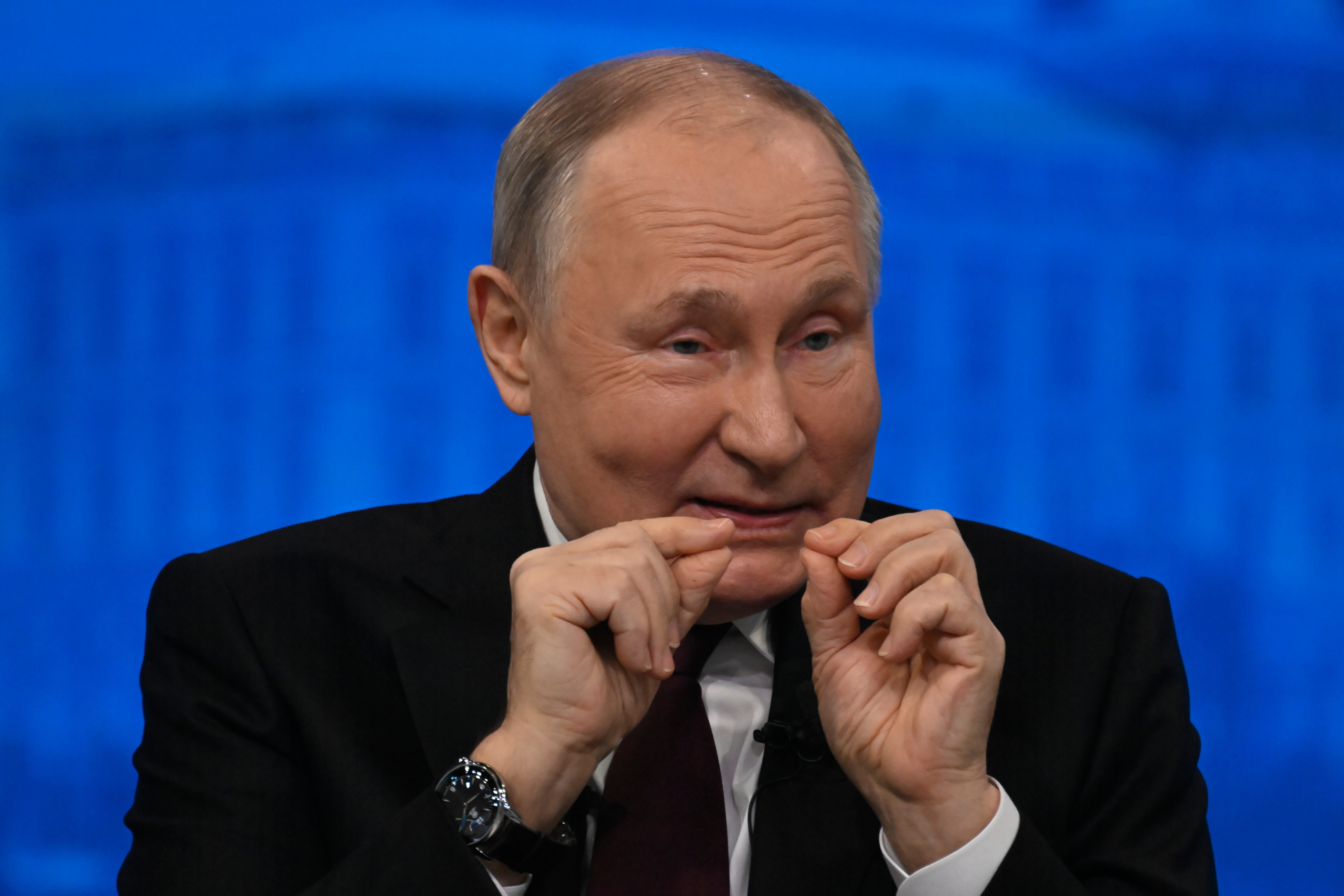 SVR, divizia de basme a Rusiei. Un nou delir marca Putin: Anglia și Franța vor să-i ofere Ucrainei arme nucleare