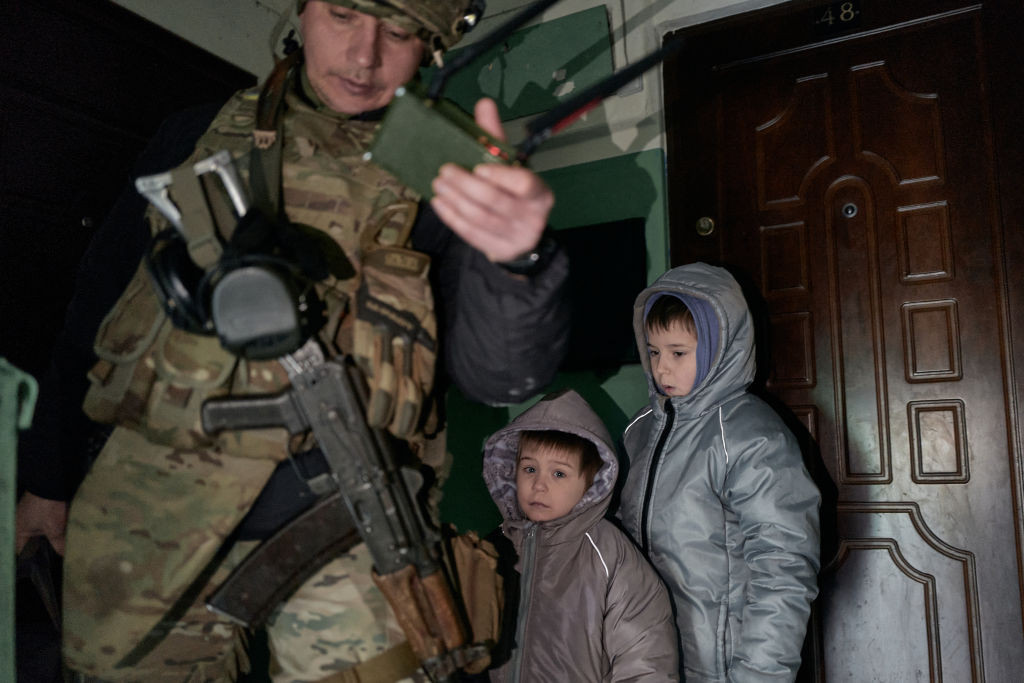 Peste 100 de copii au fost racolaţi de Rusia pentru a comite atentate &icirc;n Ucraina, &rdquo;prin jocuri pe reţelele sociale&rdquo;