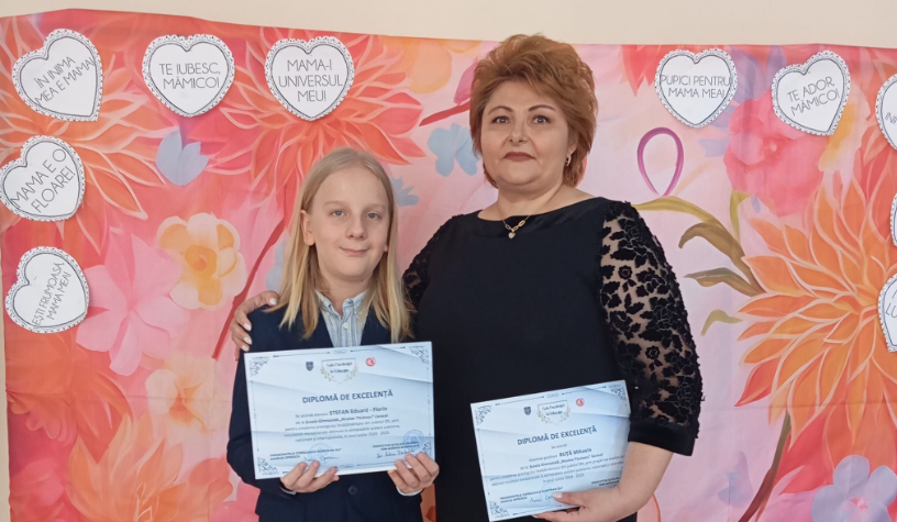 Elevul olimpic la matematică din Caracal a fost premiat alături de profesoara sa cu 6.000 de lei, de către CJ Olt