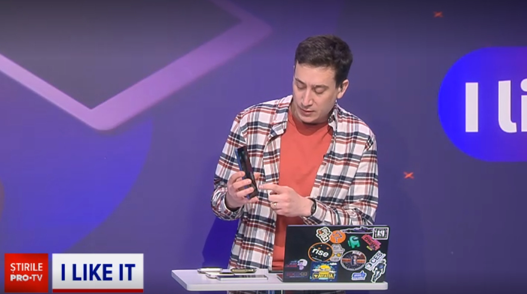 Samsung S26 Ultra vine cu schimbări de design și funcție „privacy display”. Ce aduce nou față de modelele vechi