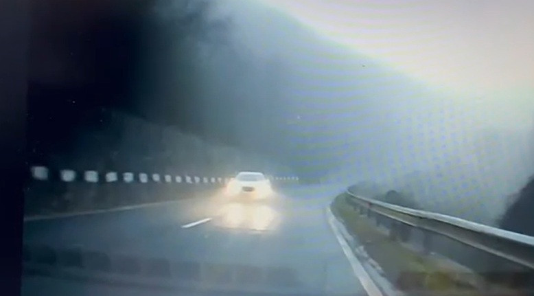 Profesorul din Reșița care ar fi intrat intenționat cu mașina în autoturismul fostei iubite, reținut. Era deja monitorizat