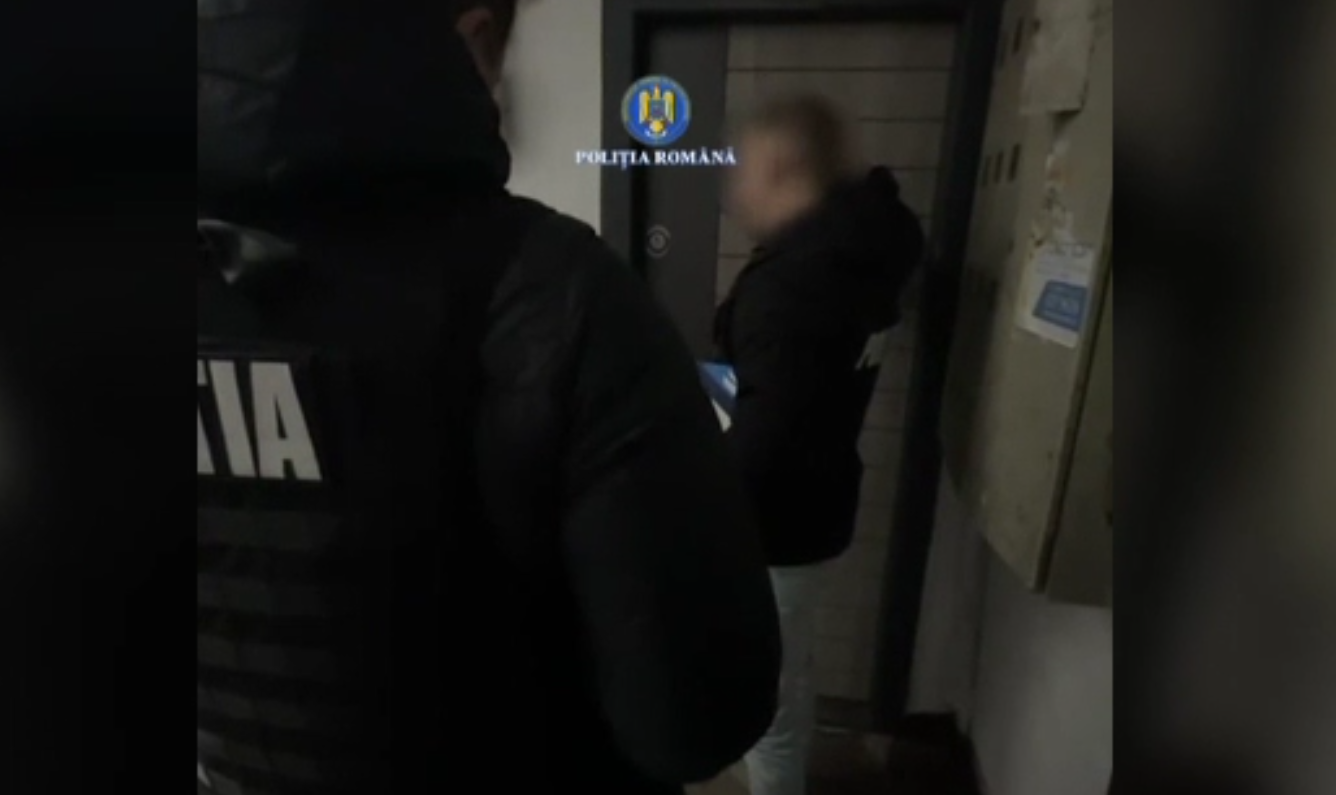 Și-au pus cagule și mănuși și au dat spargeri oriunde credeau că găsesc ceva valoros. Cum au fost prinși cei doi adolescenți