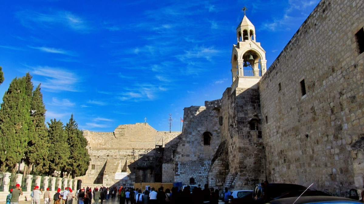 Pelerini rom&acirc;ni blocați &icirc;n Israel, &icirc;n urma izbucnirii războiului din Iran: &rdquo;Au stat p&acirc;nă acum la noi &icirc;n biserică&rdquo;