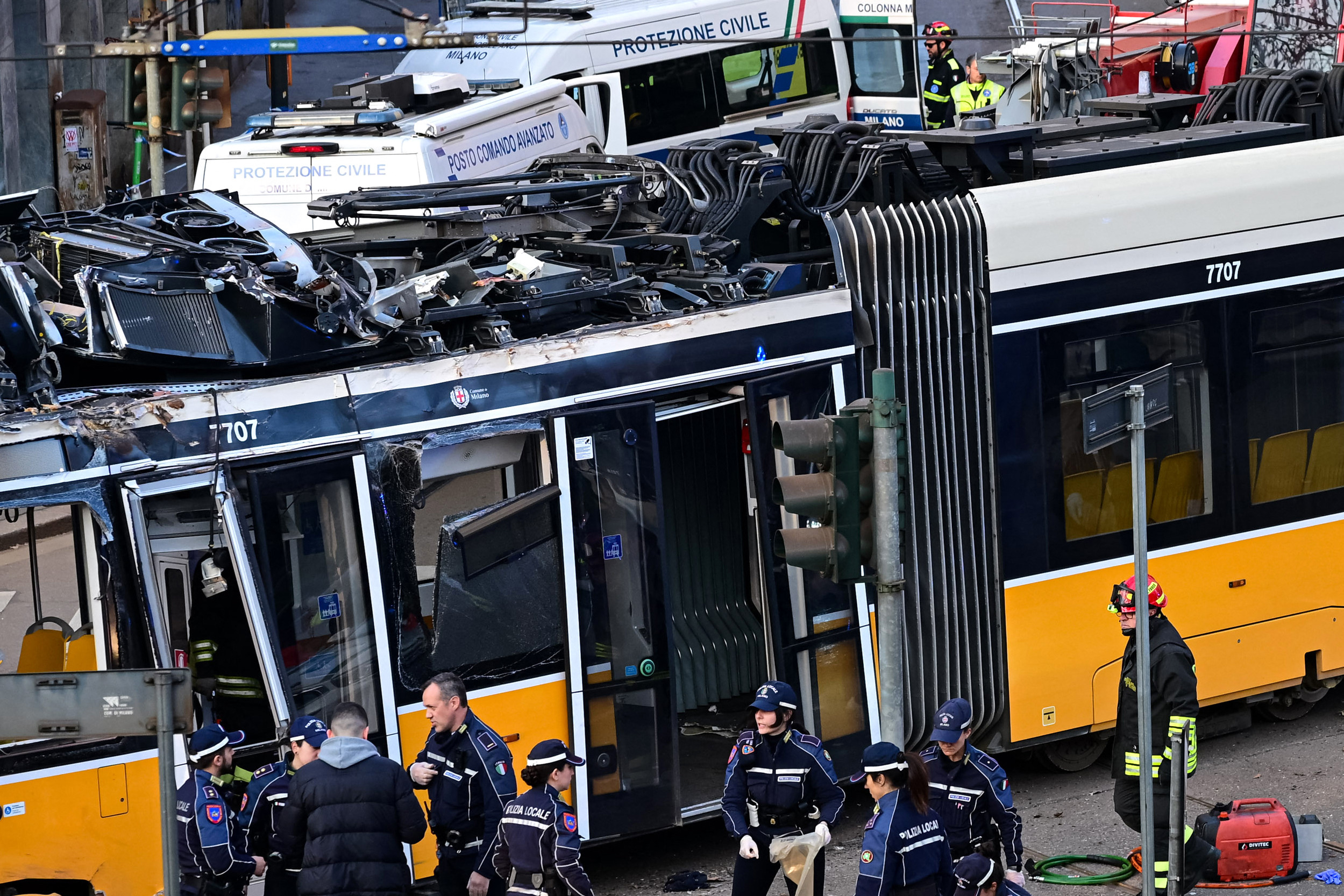 Cine este vatmanul tramvaiului deraiat din Milano. Primele ipoteze în cazul accidentului