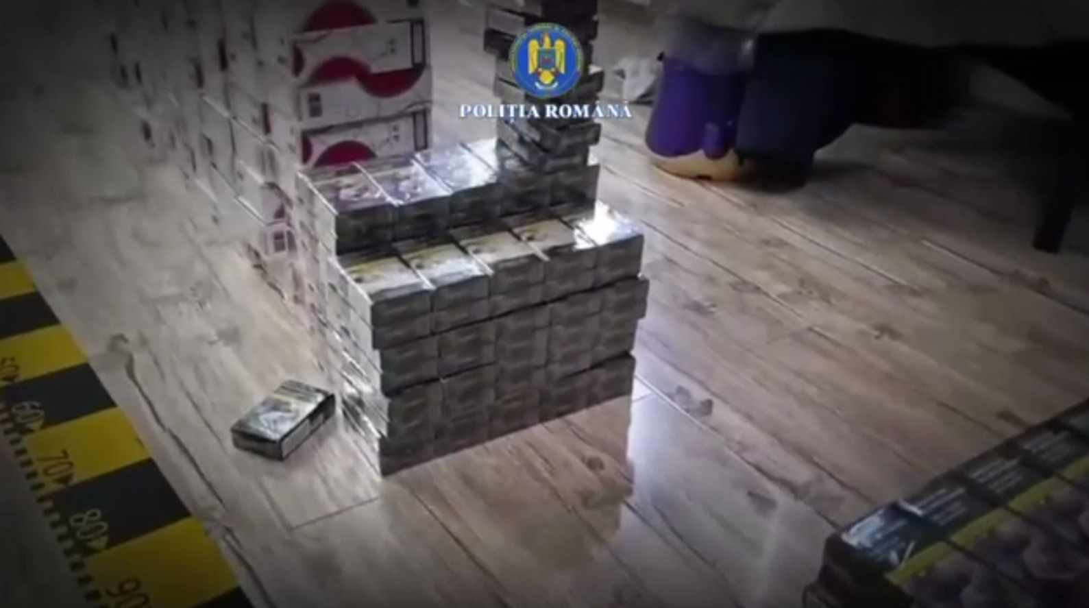 Femeie din Ploiești, reținută pentru contrabandă cu țigări: ar fi condus o rețea cu marfă adusă din Bulgaria