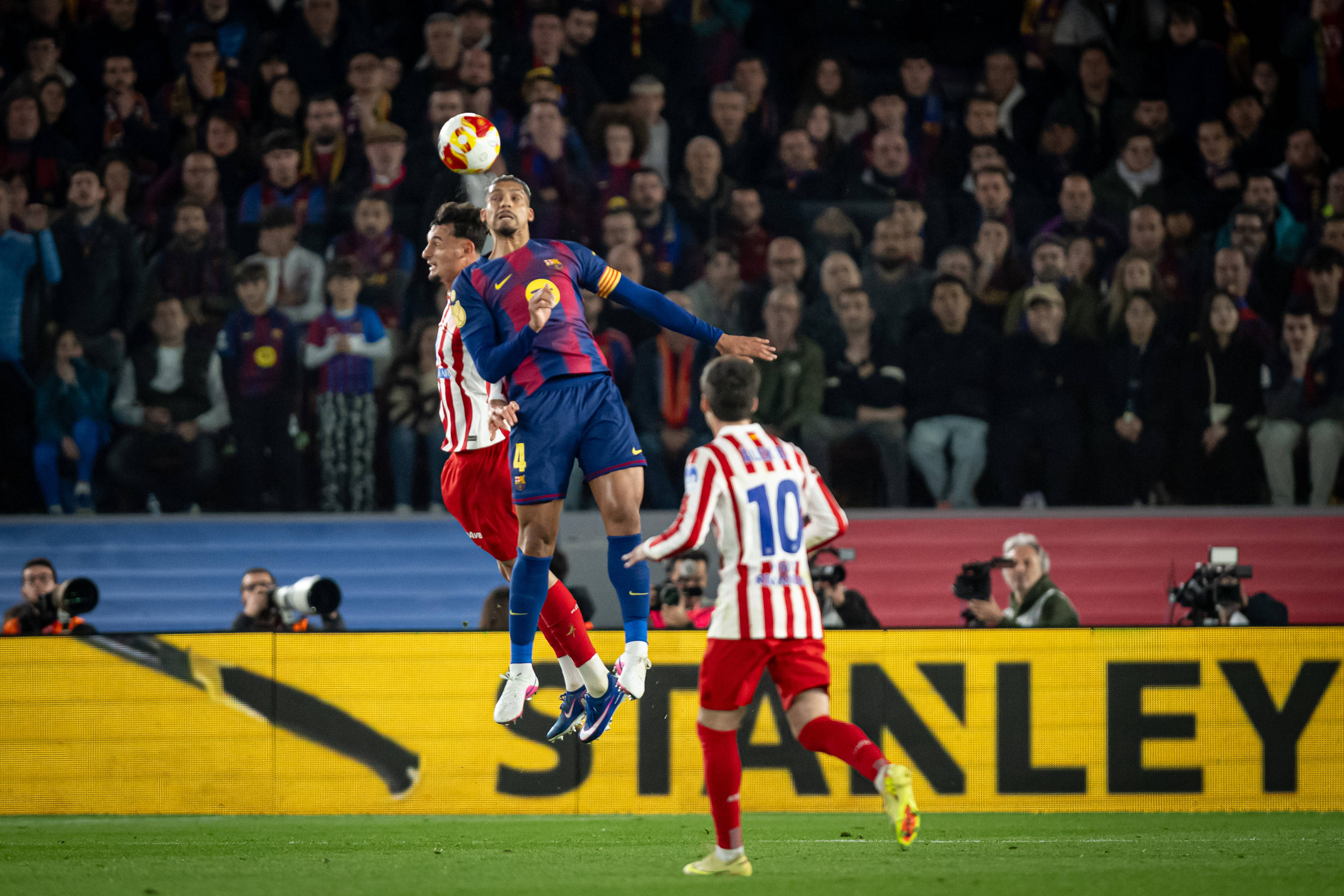 Atletico Madrid, calificare în finala Cupei Spaniei în ciuda înfrângerii cu Barcelona