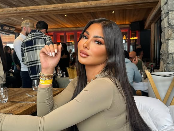 „Să rămână în Dubai!” Influencerii francezi, cu milioane de followeri, au devenit ţinta ironiilor după izbucnirea războiului