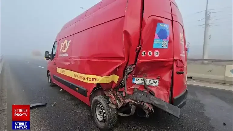 Carambol la ieșirea din Constanța, cu 9 mașini. Două persoane au fost transportate la spital. FOTO&VIDEO