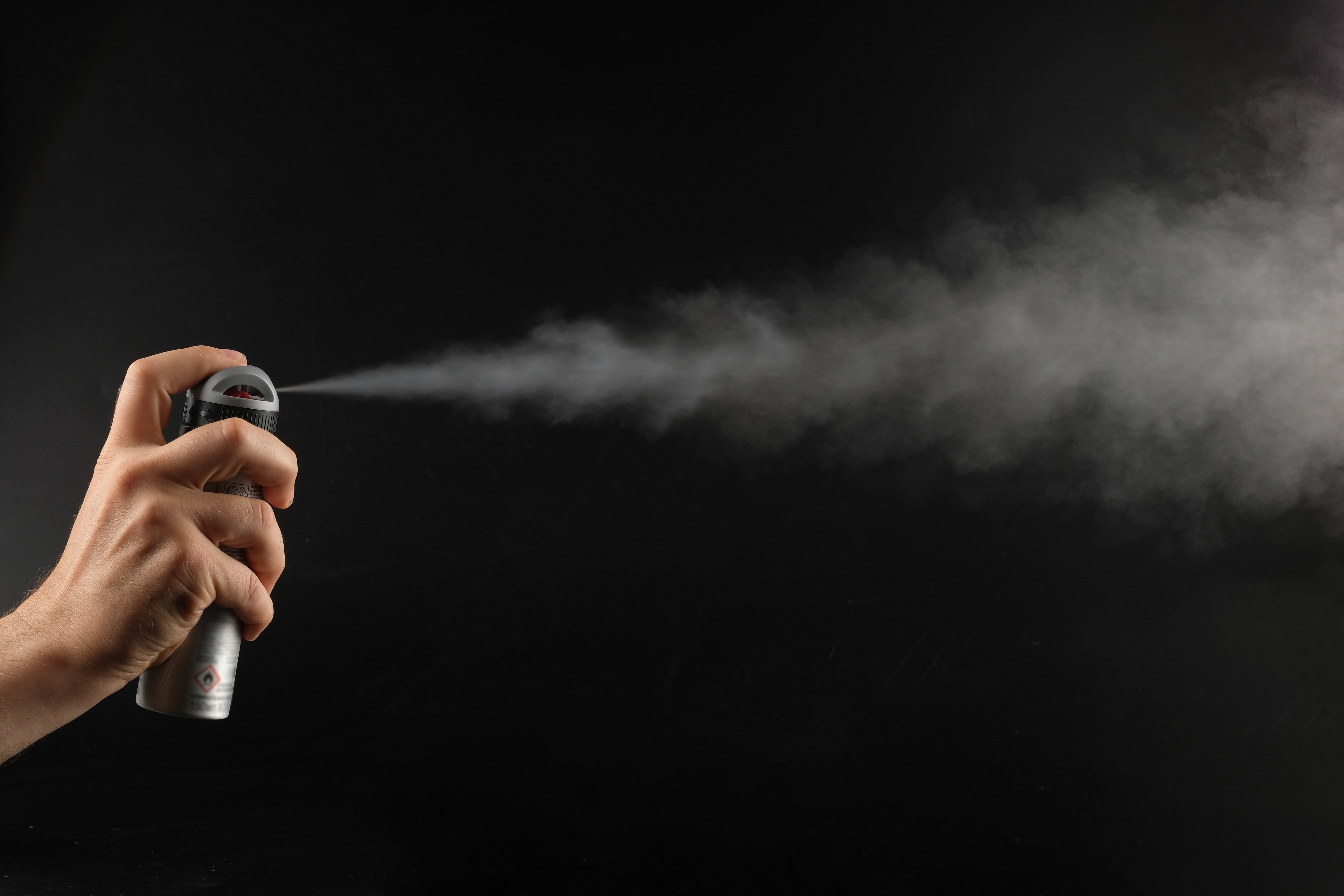 Un băiat din Italia a pulverizat spray iritant &icirc;ntr-o școală pentru a scăpa de un test. Zeci de elevi au fost intoxicați