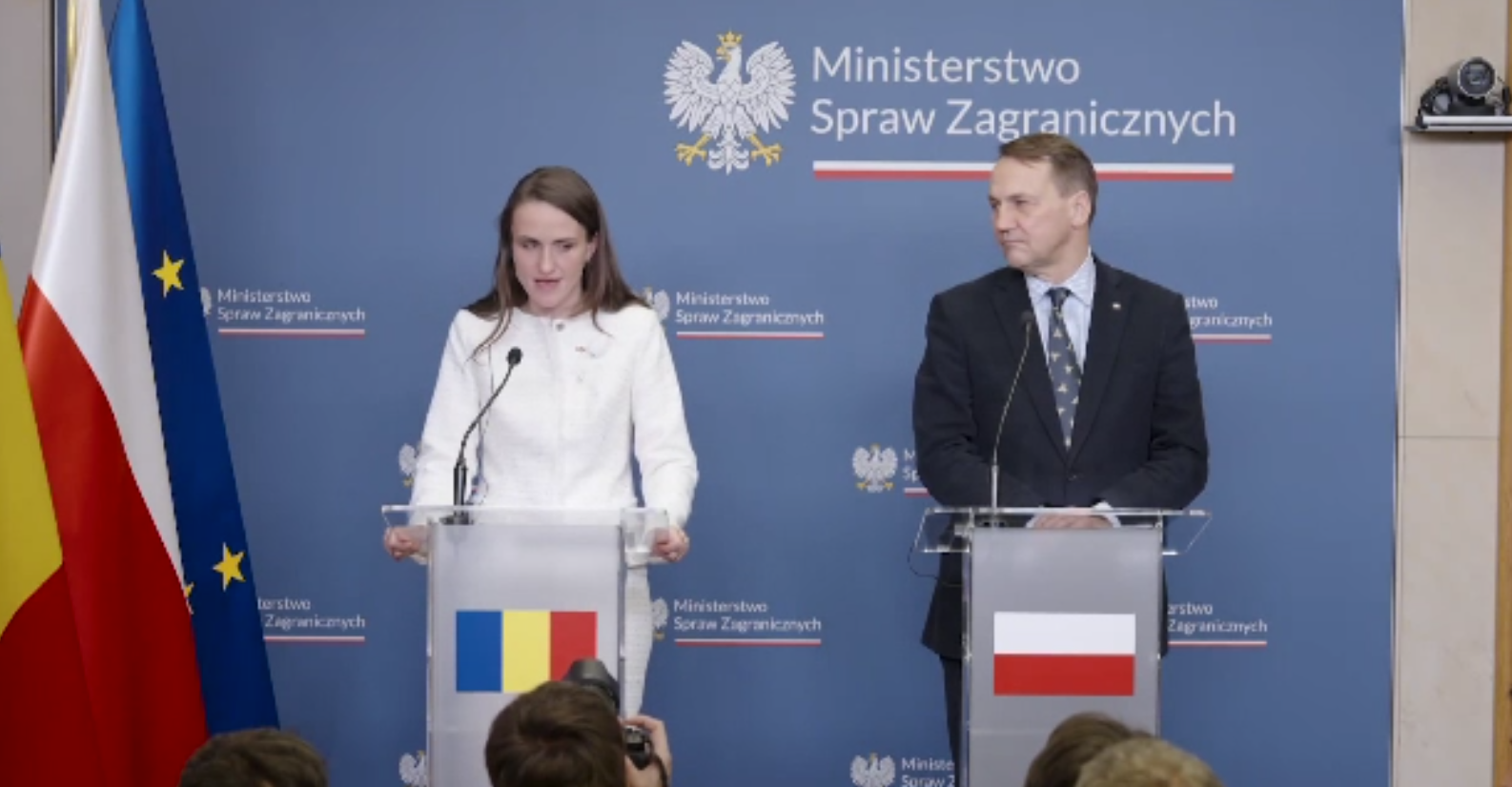 Propunerea &bdquo;umbrelei nucleare&rdquo; a lui Macron pentru Rom&acirc;nia va fi analizată &icirc;n CSAT. &bdquo;O cooperare fără precedent&rdquo;