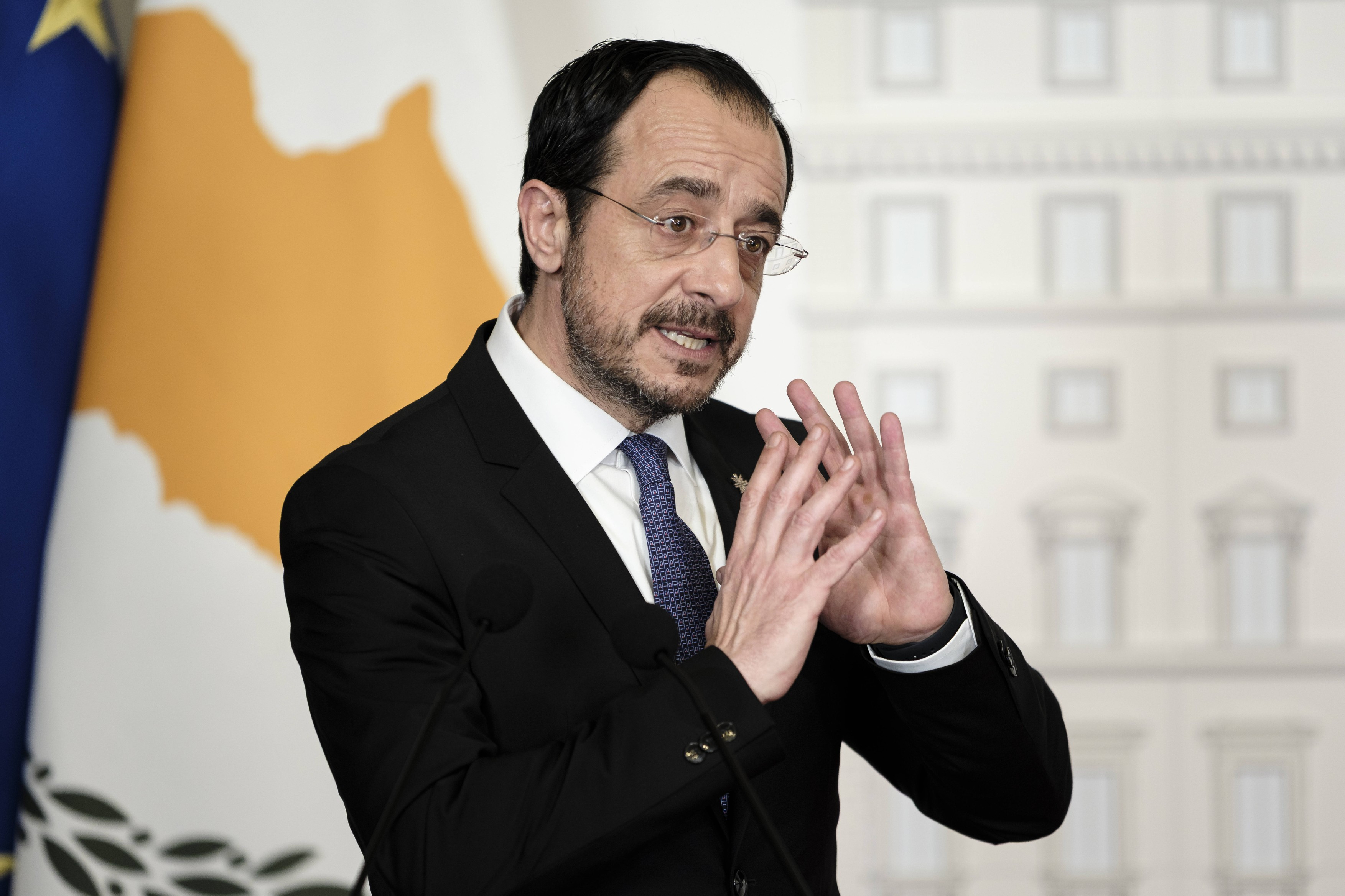 Președintele Ciprului spune că ar cere &bdquo;chiar m&acirc;ine&rdquo; aderarea la NATO, &icirc;n urma incidentelor din Iran. Ce &icirc;l &icirc;mpiedică