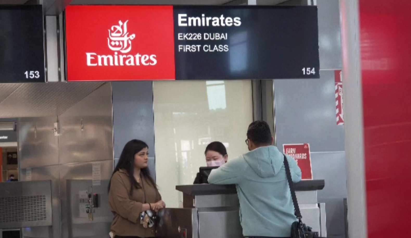 Diferența dintre zborurile de repatriere și cele comerciale, ca și costuri. Niciunul nu e decontat integral