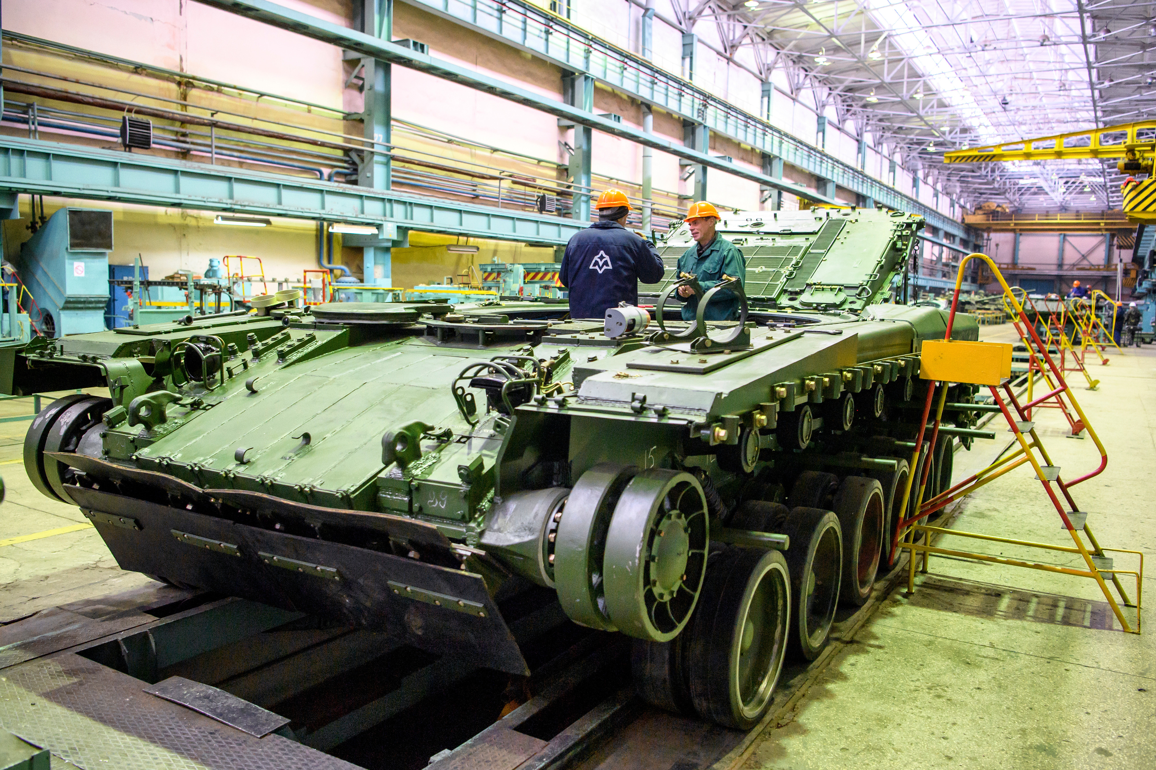 &Icirc;ncă o țară din Europa intră &icirc;n cursa &icirc;narmării: Este esenţial să reducem la minimum obstacolele şi birocrația