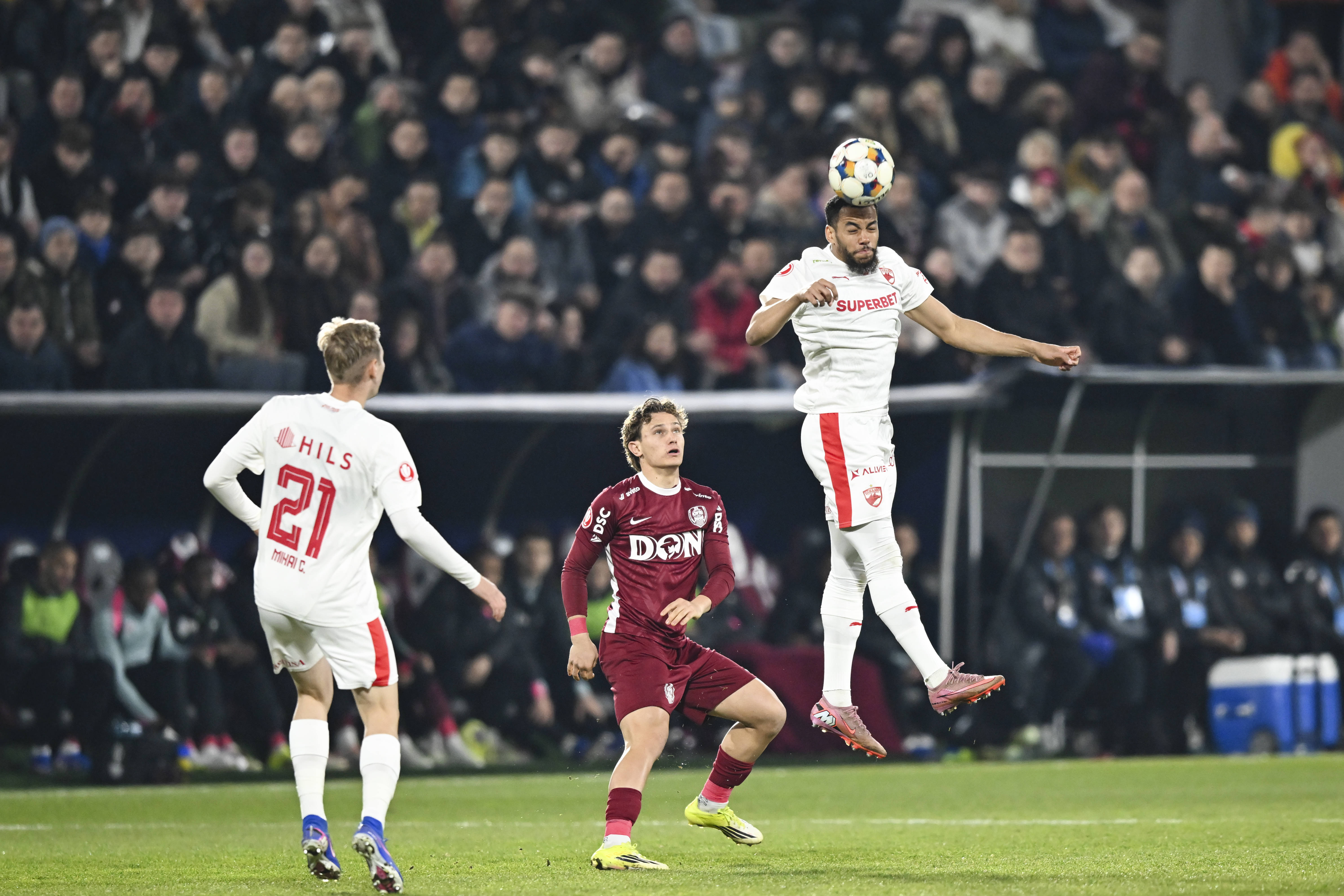 CFR Cluj a învins Dinamo, scor 2-0, în ultimul meci din sezonul regulat. Clasamentul echipelor care intră în play-off