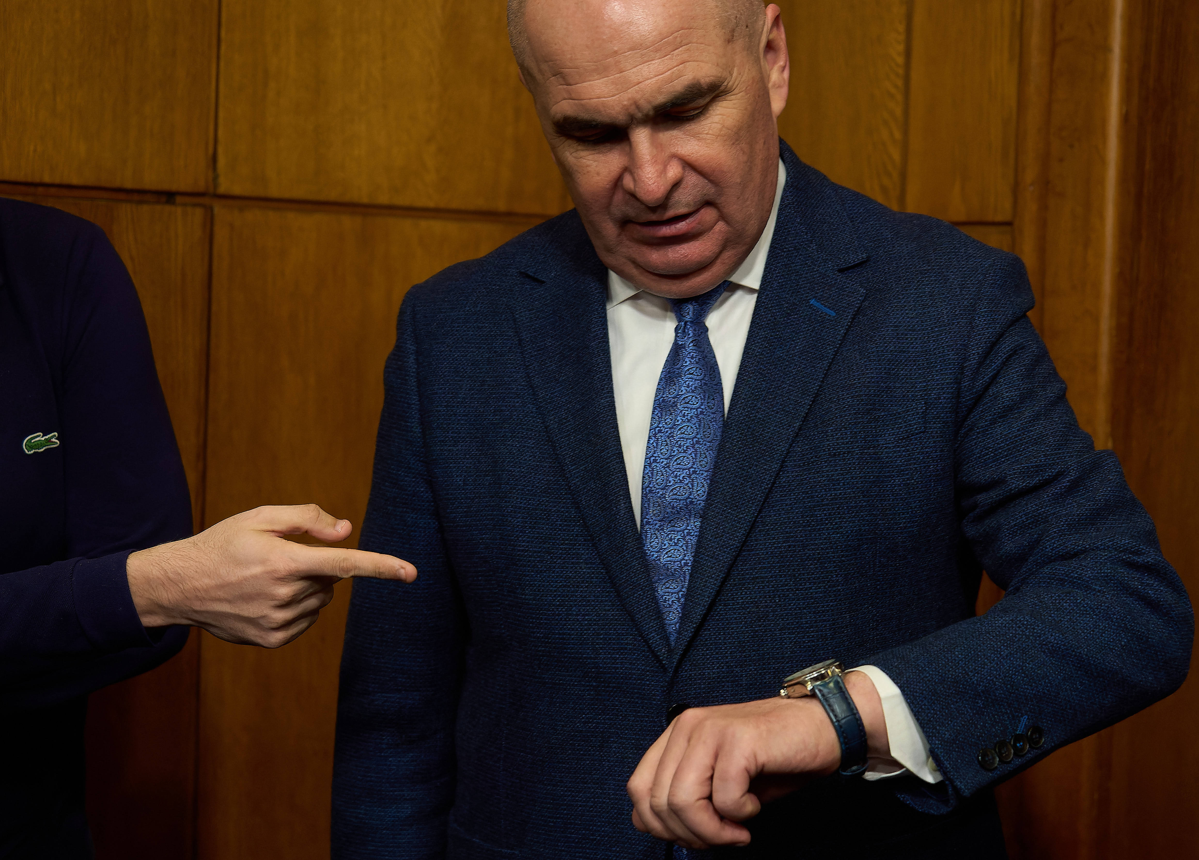 Bolojan: Prioritatea absolută a Guvernului, să-i aducem acasă în siguranță pe români. După aceea, analiza operațiunii