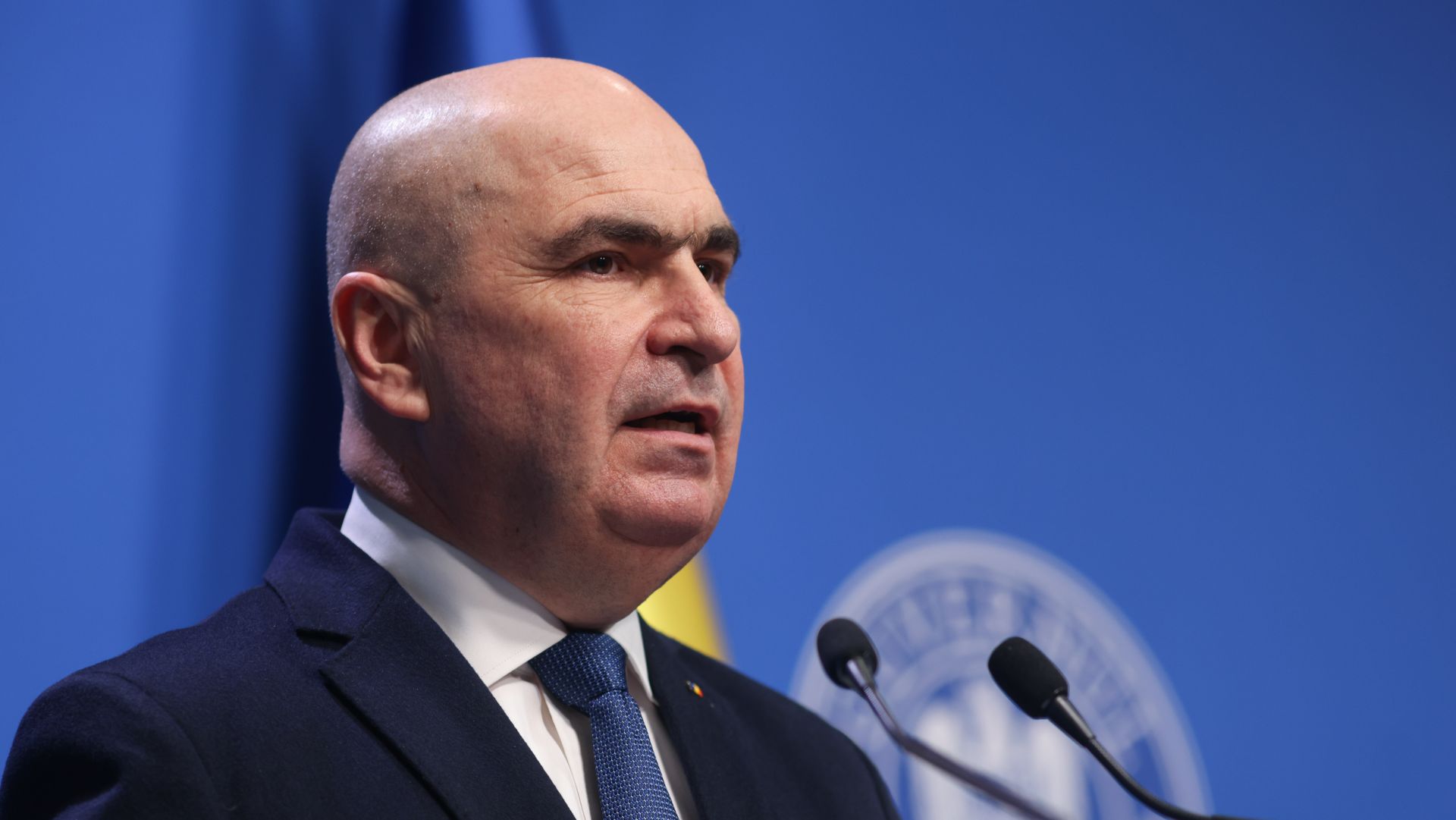 George Radev Premierul Ilie Bolojan l-a felicitat pe Rumen Radev pentru victoria în ...