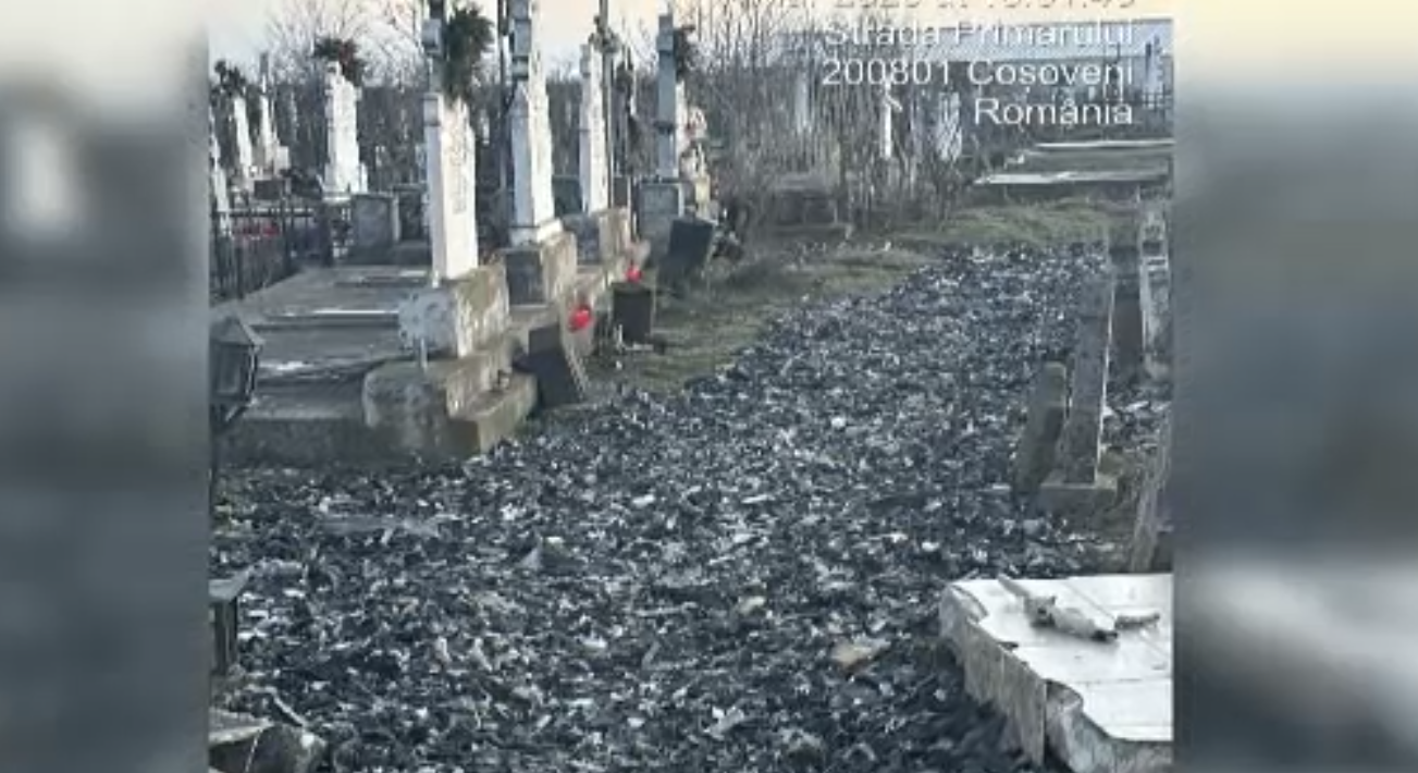 Cimitir din Dolj transformat în groapă de gunoi. Localnic: Am zis, nu, e ceva făcut cu inteligența artificială. Dar nu e așa”