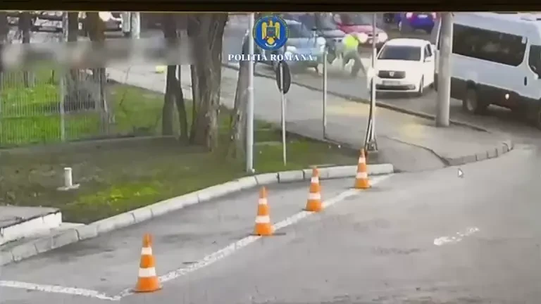 Scandal pe bulevardul București, din Ploiești: Doi adolescenți s-au bătut cu un șofer de ride-sharing