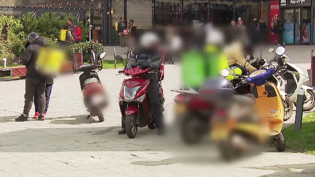 Livratori din Bangladesh aduși în România cu promisiuni false. Chinul la care au fost supuși când au ajuns în țara noastră