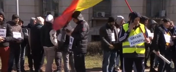 Zeci de angajați de la CE Oltenia au intrat &icirc;n greva foamei, din cauză că și-ar putea pierde locurile de muncă