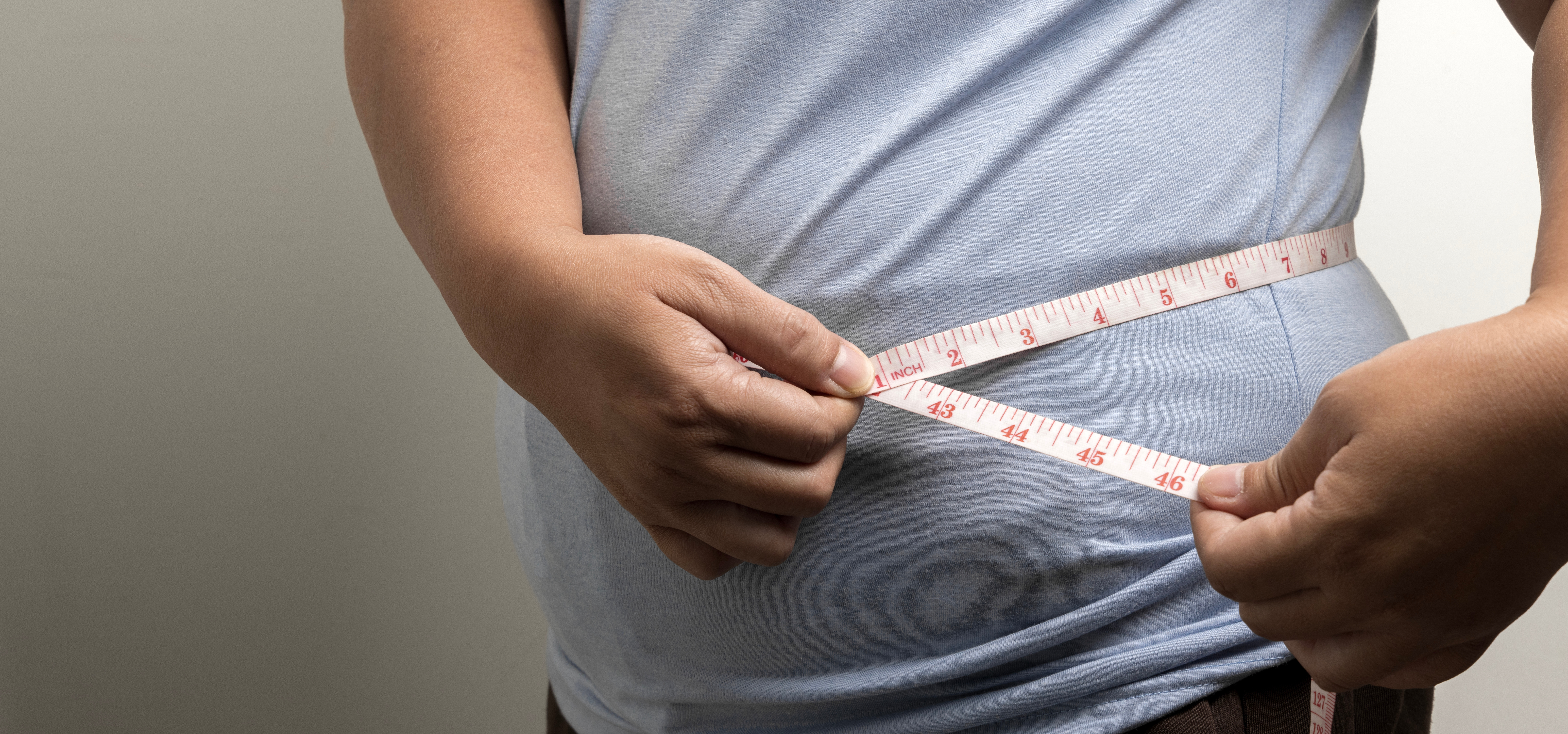 Chiar şi 5 kilograme &icirc;n plus cresc riscul de infarct şi AVC. Medicii explică rolul noilor medicamente pentru slăbit