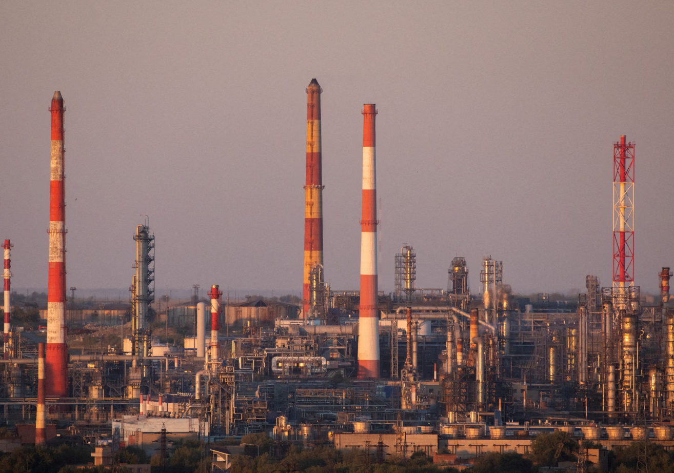 Raport: Rusia a c&acirc;știgat 6 miliarde de euro din exporturile de combustibili fosili de la &icirc;nceputul războiului cu Iranul